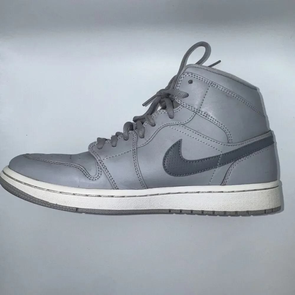 Nike Air Jordan 1 Mid Wolf Grey 554724-033 Men’s Size 8.5 Basketball Shoes